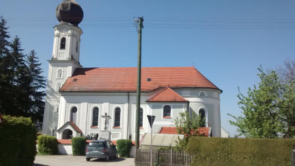 Kirche Landsham.jpg