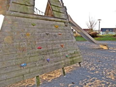 playground=climbingwall height=2