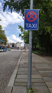 Taxihalteplatz.jpg