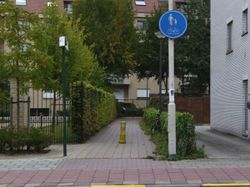 Belgium road unsegregatedfootandcycleway.jpg